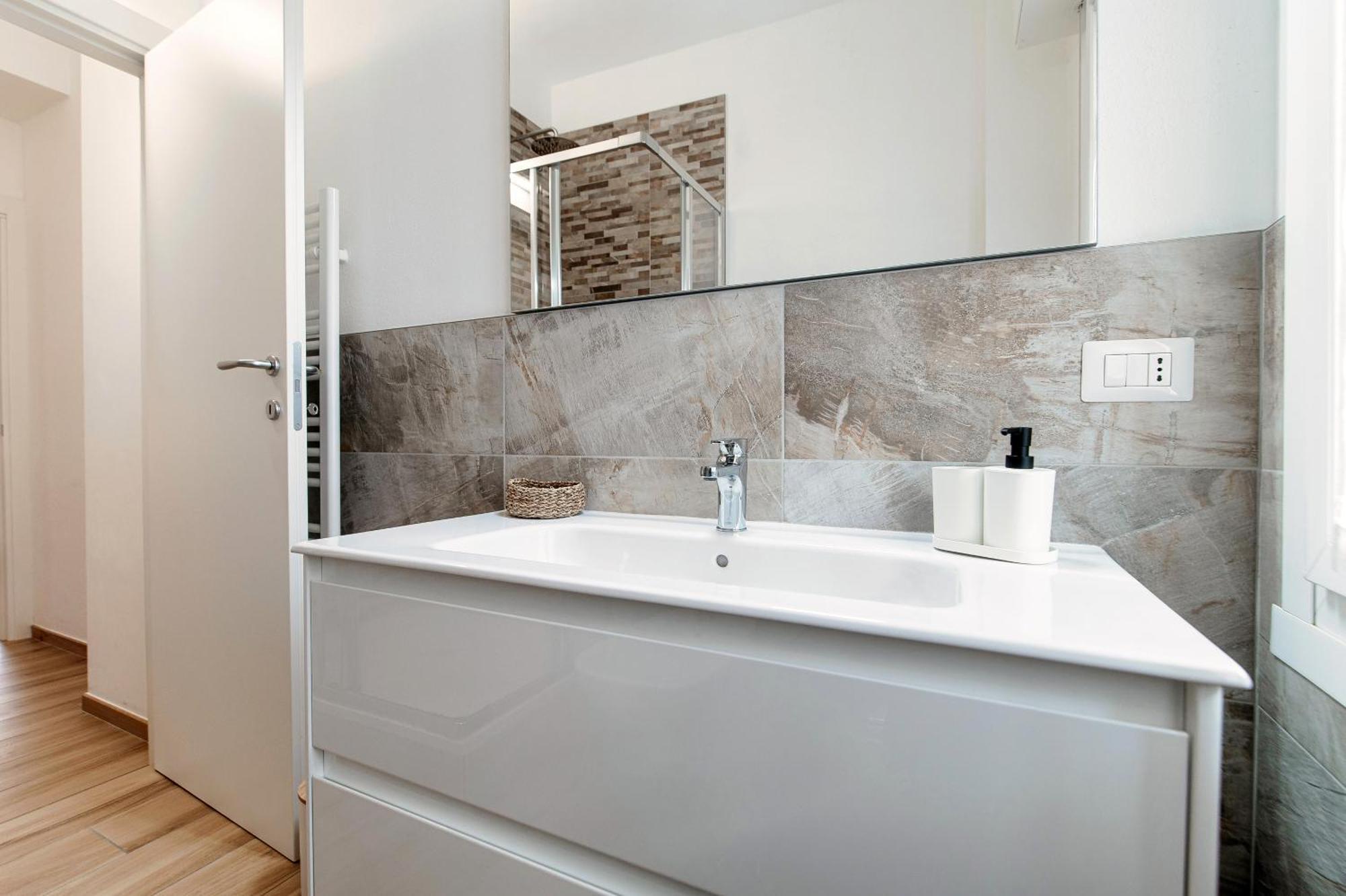 Piazza Roma - The House Of Travelers Apartment Como Luaran gambar